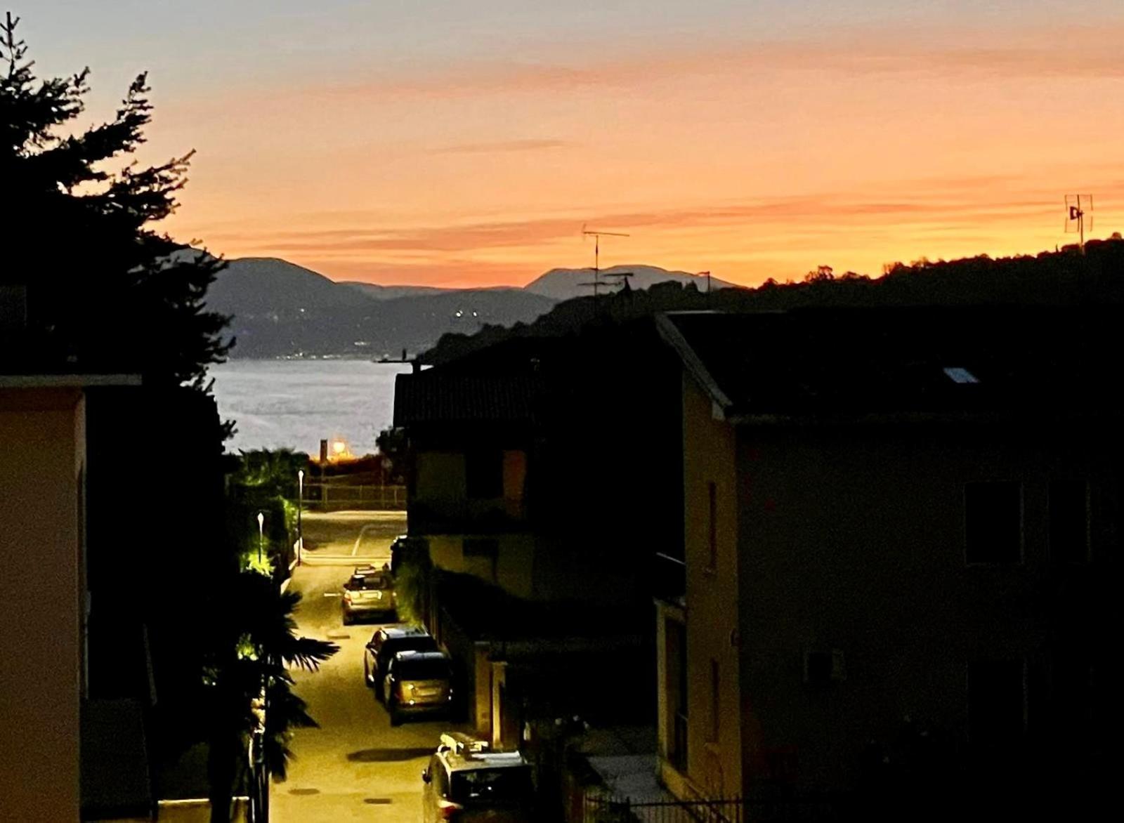 Villa Donne Del Lago Vittoria Salo Luaran gambar