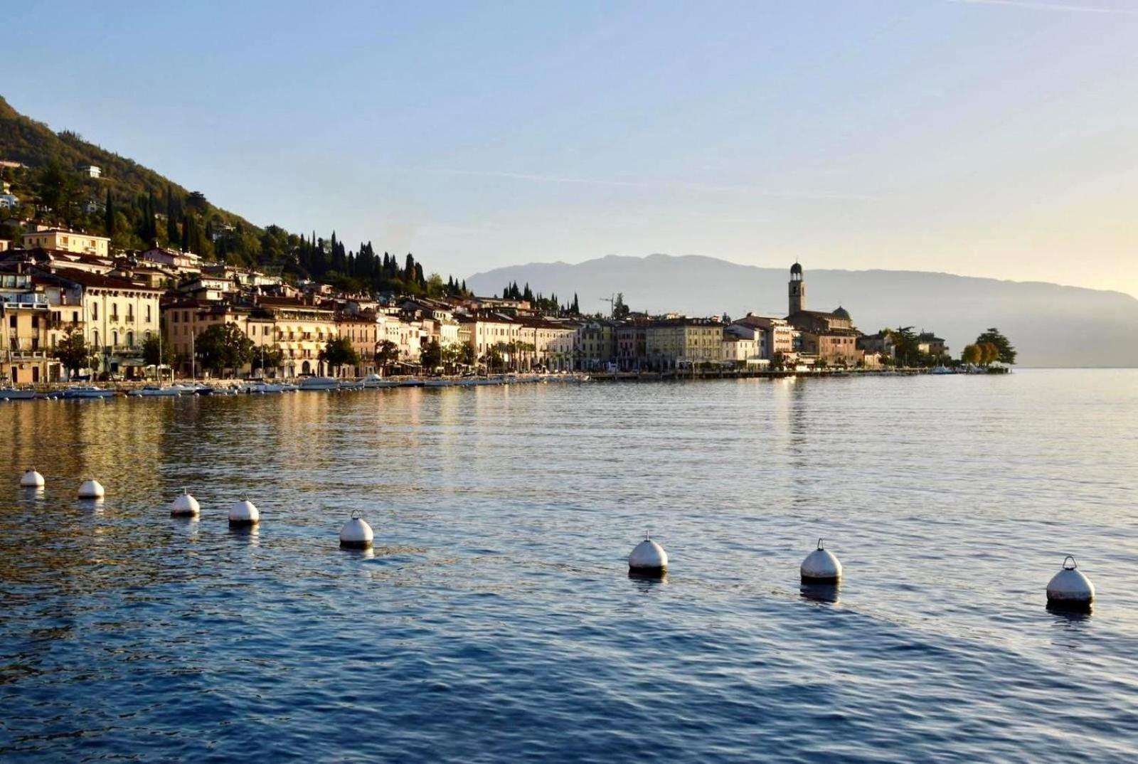 Villa Donne Del Lago Vittoria Salo Luaran gambar