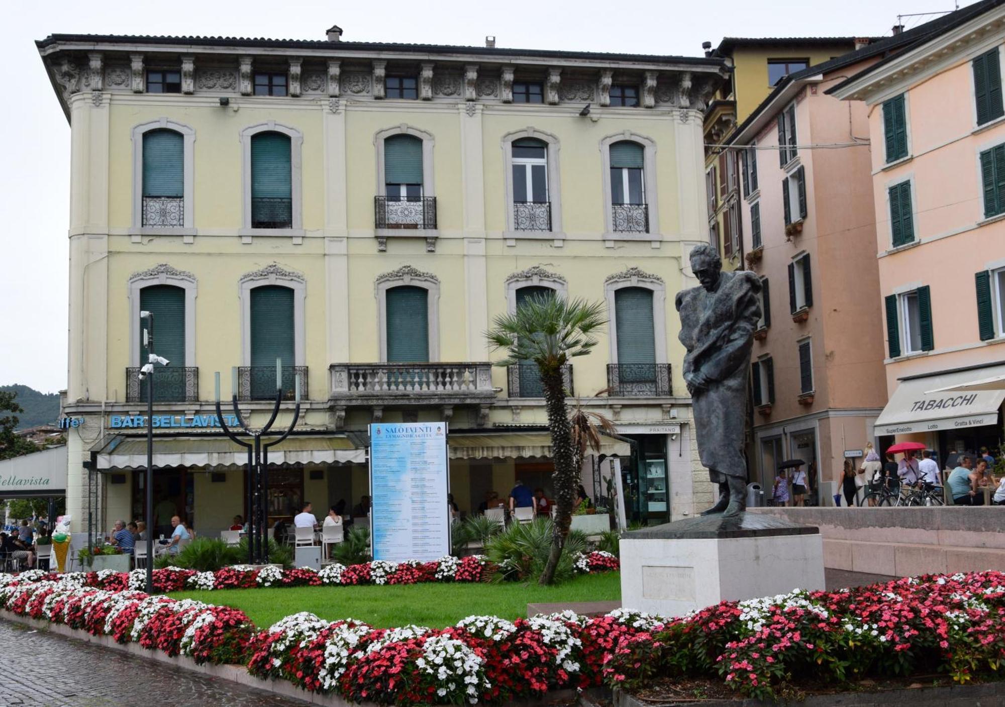 Villa Donne Del Lago Vittoria Salo Luaran gambar